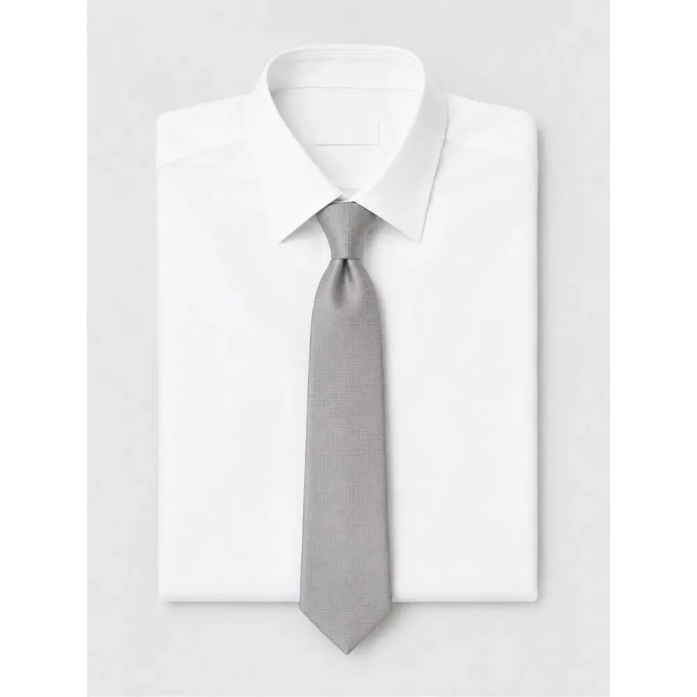 Gucci Silver Silk Necktie Luxury Italian Designer Tie Made in Italy, $315